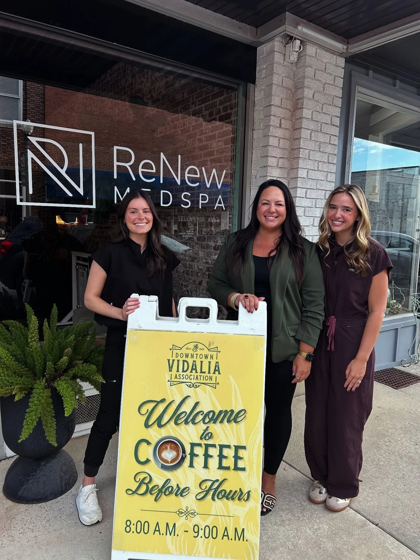 We had such a wonderful turnout at our Coffee Before Hours gathering with the Downtown Vidalia Association! ☕️

It was amazing to see so many familiar faces from our community and local businesses come together to connect and support one another.

A 