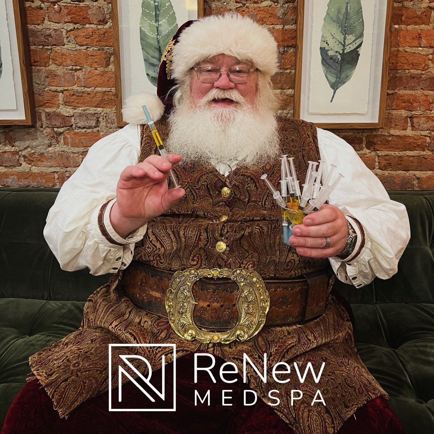 Santa&rsquo;s prescription for the holidays&hellip;

STRONG IMMUNITY. 🎅 

Our Immunity Injection is packed with essential vitamins, minerals, and zinc to help support your immune system, reduce the risk of illness, and shorten recovery time if you d
