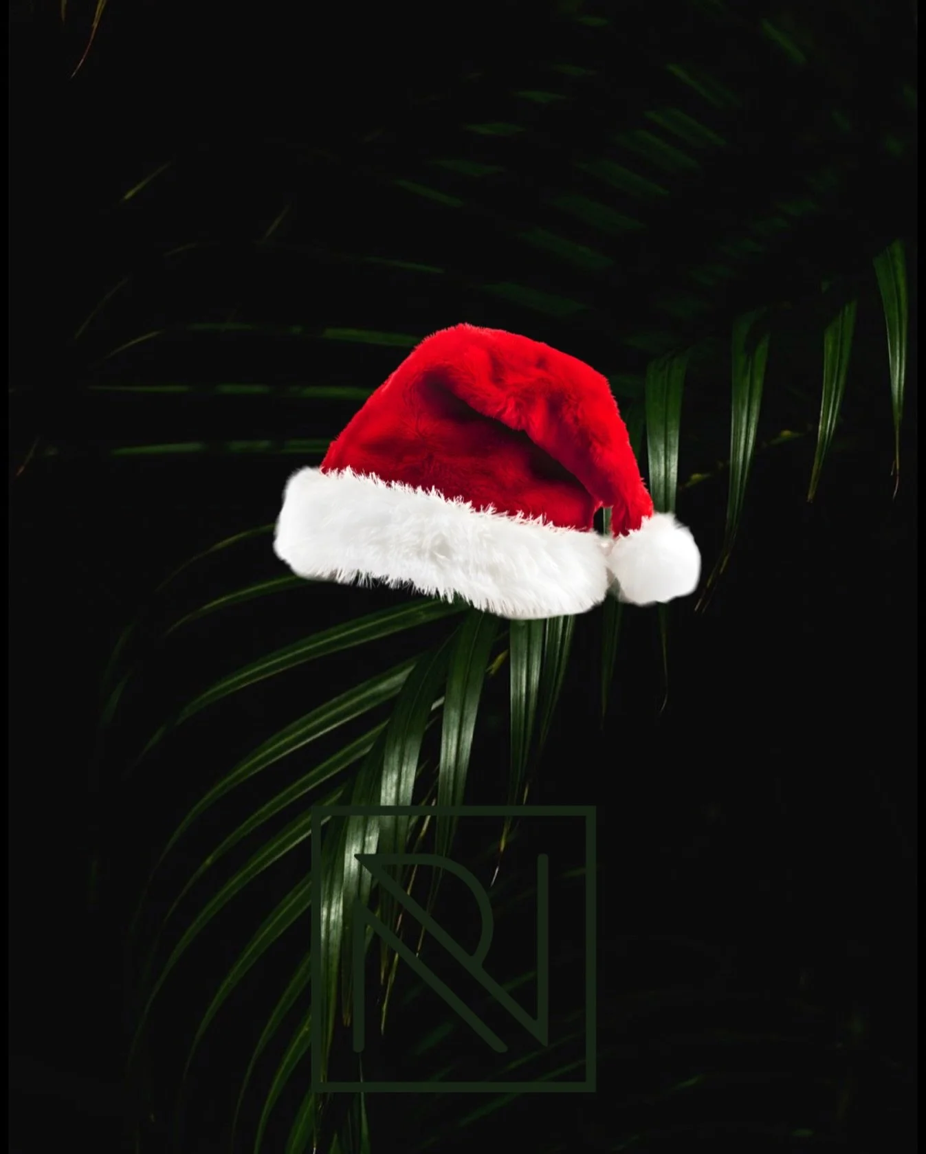 Did you forget someone? 👀🎅🏼

It happens. One more gift. One more person. One oh no moment.

Good news &mdash; we make it so easy.

Open our app, tap Gift Cards, and send the perfect gift straight to their phone.
✔️ Add their name
✔️ Enter their ce