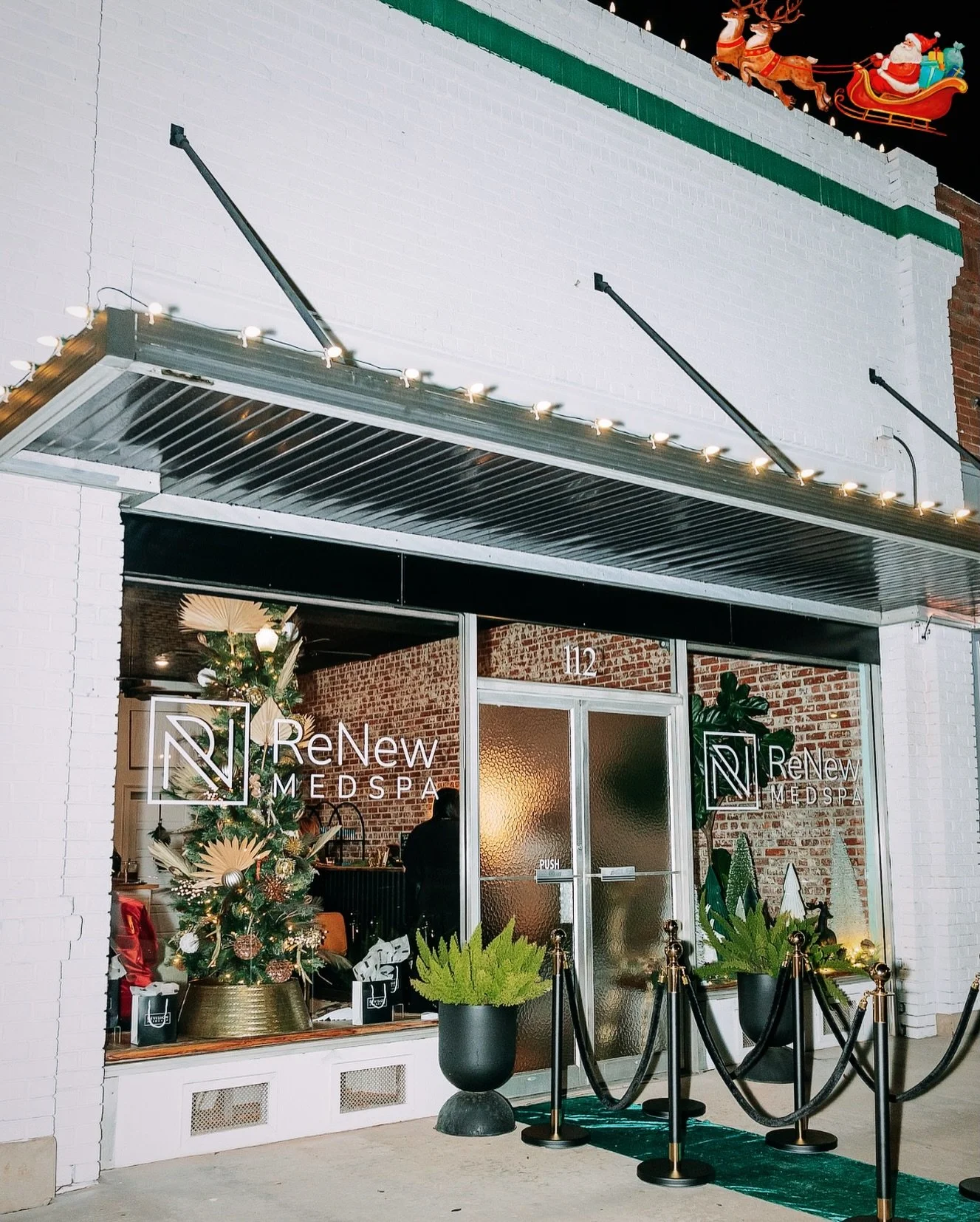 ✨Merry Christmas Eve from ReNew MedSpa✨

As we look at our space this season &mdash; even with Santa and his reindeer making a stop on the roof &mdash; our hearts are full of gratitude.

We are incredibly thankful for each and every patient who trust