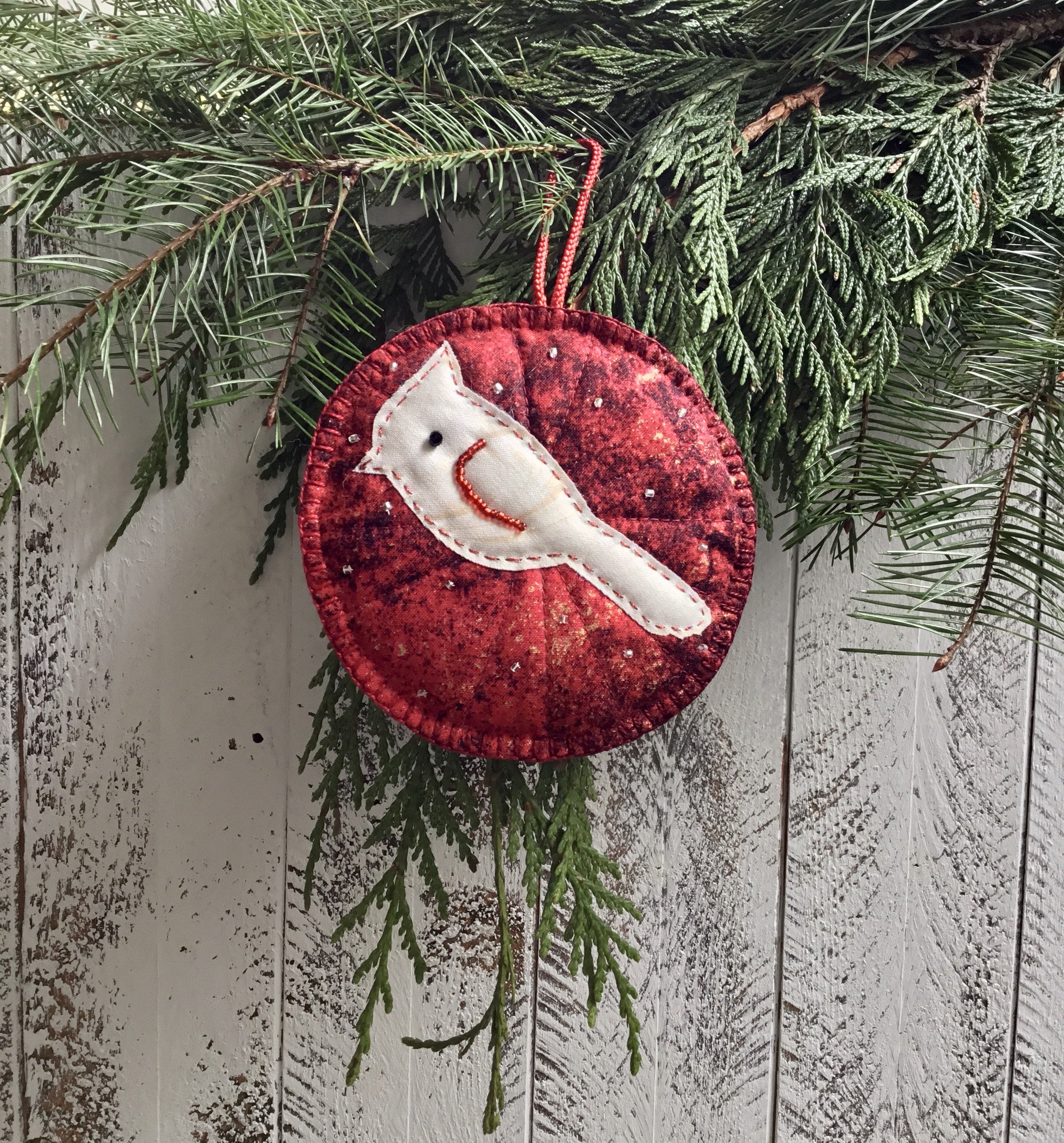 pillow cardinal beaded 1.jpeg