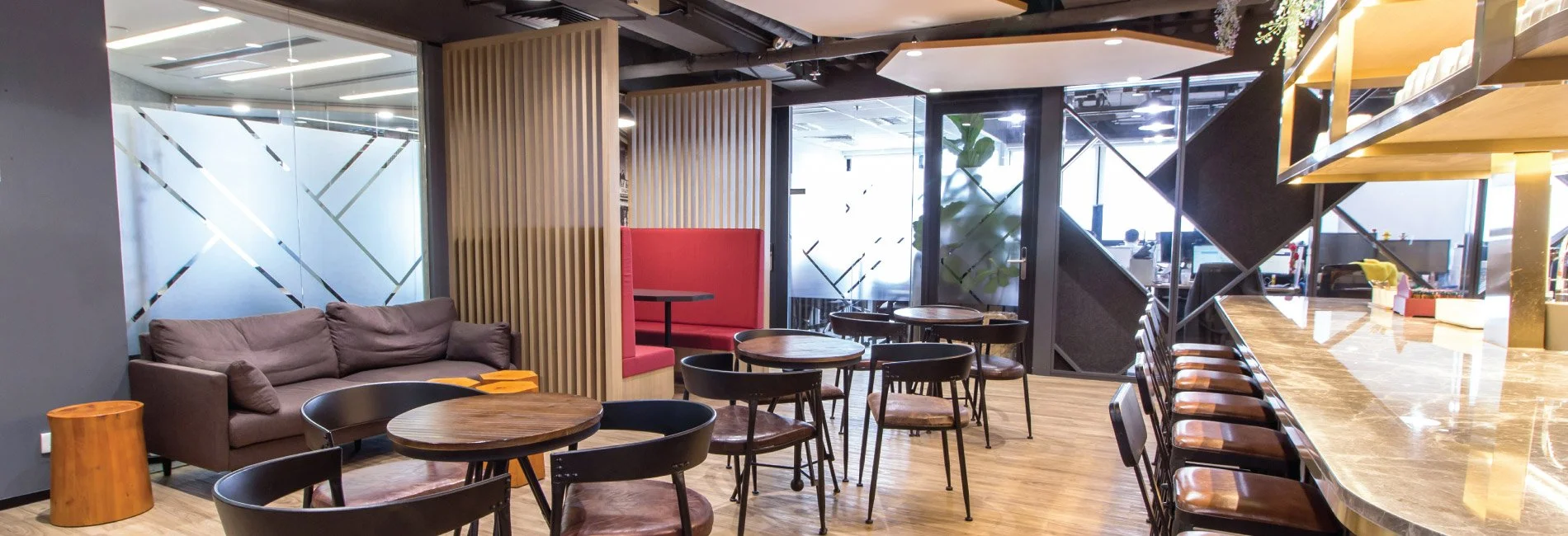 West Exchange Tower | Sheung Wan Furnished Offices | From HK$3,000 Mth