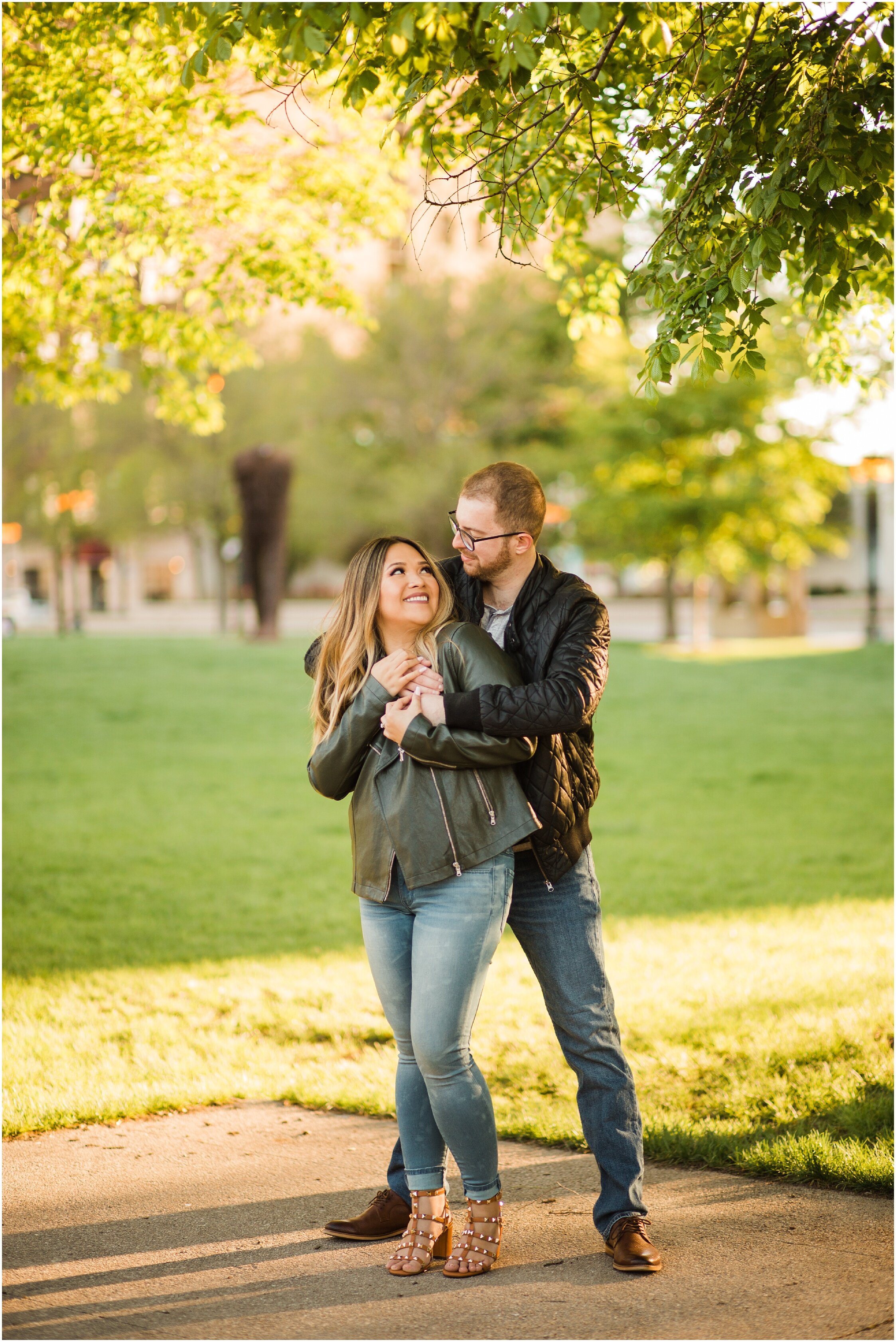 downtown-chicago-engagement-photos_016.JPG