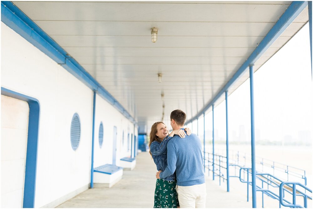 RainyDayEngagementSessioninChicago_0007.JPG