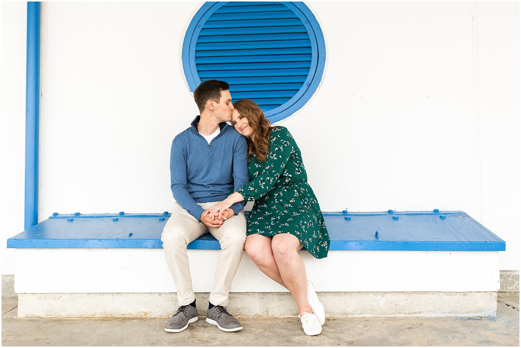 RainyDayEngagementSessioninChicago_0010.JPG