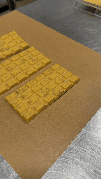 Kasama-Chocolate-Bar-Process-Fyonna-Laddaran.gif
