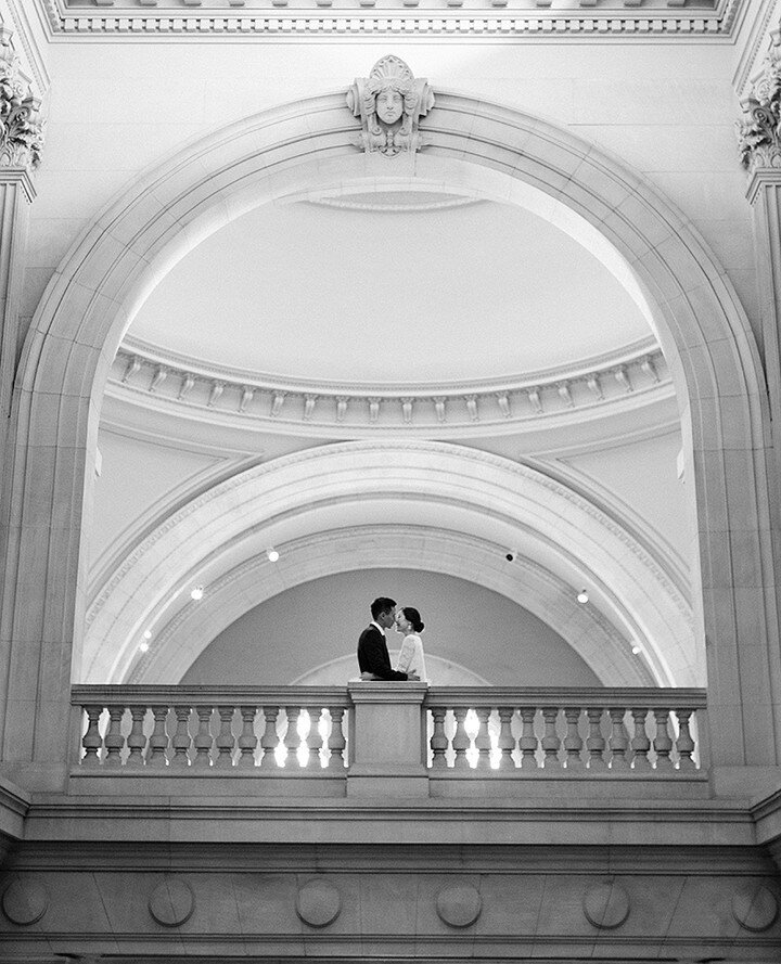 Met Museum ⁠
⁠
⁠
⁠
Photo: @by_matthew of @clybymatthew⁠
#clybymatthew #matthewree⁠
#love #nyc #nycwedding #nycweddingphotographer #nycengagement #engagement  #destinationweddingphotographer #destinationwedding #nycweddingplanning #wedding #engaged #w