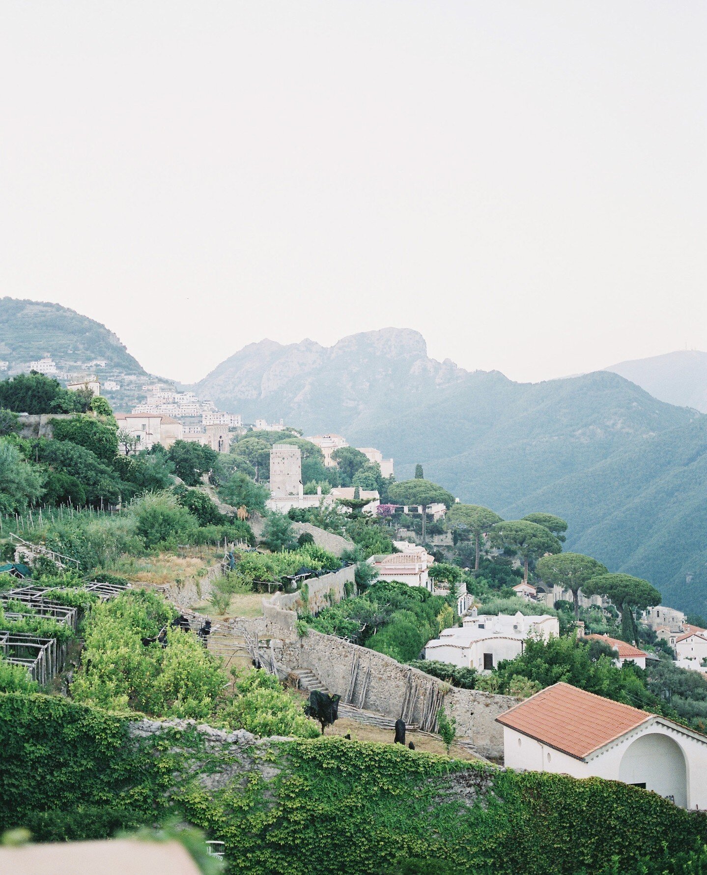 Can't wait to see you soon, Italy ~!!!!!⁠
⁠
⁠
Photo: @by_matthew of @clybymatthew⁠
#clybymatthew #matthewree⁠
#love #italywedding #nycwedding #nycweddingphotographer #engagement #destinationweddingphotographer #destinationwedding #nycweddingplanning 