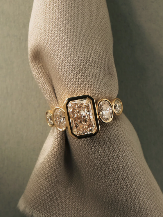 Bespoke diamond engagement ring by Naveya and Sloane Auckland