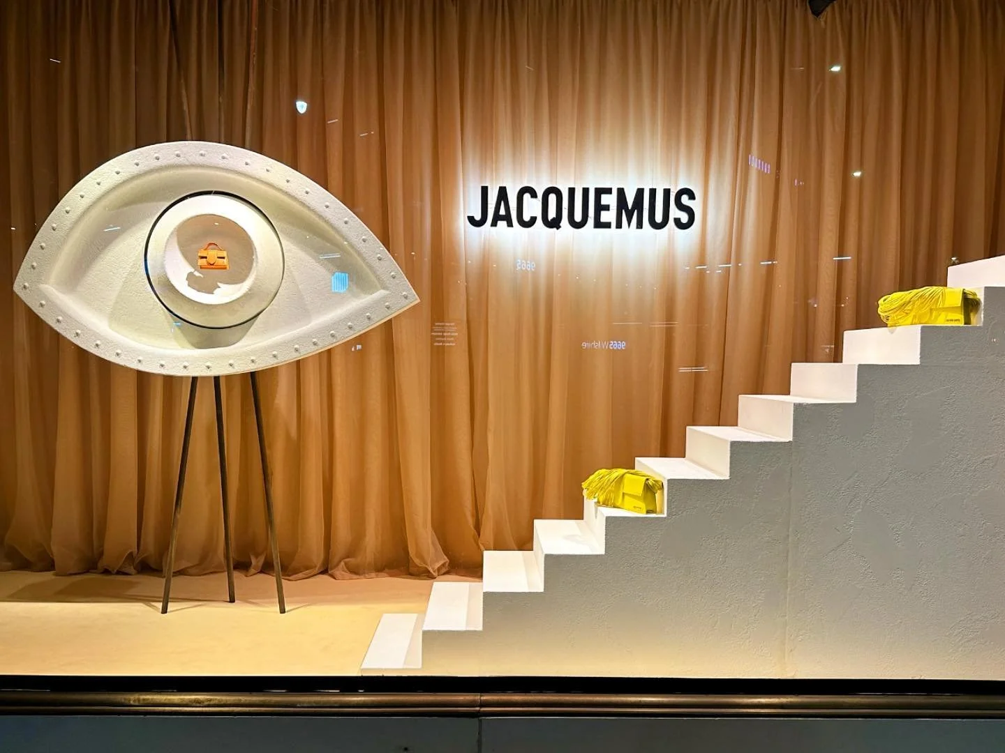 Little bit of storefront lighting design for @jacquemus