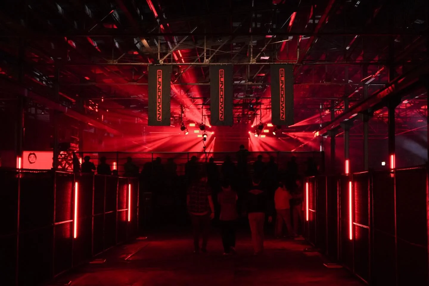 Sundown 001

Thank you to our friends at @vtprodesign for having us help with lighting and video for this unique project. 

Lighting Director: @justusbradshaw 
Drafting &amp; Project Management: @jeremy.lights 
Lighting Design: @will.g.chandler 
📷: 