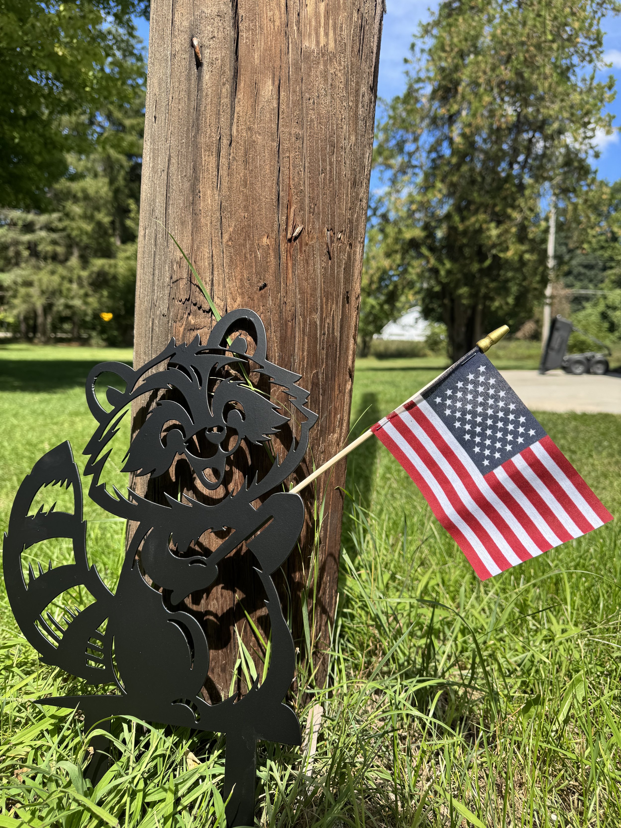 Mini Raccoon Flag Holder