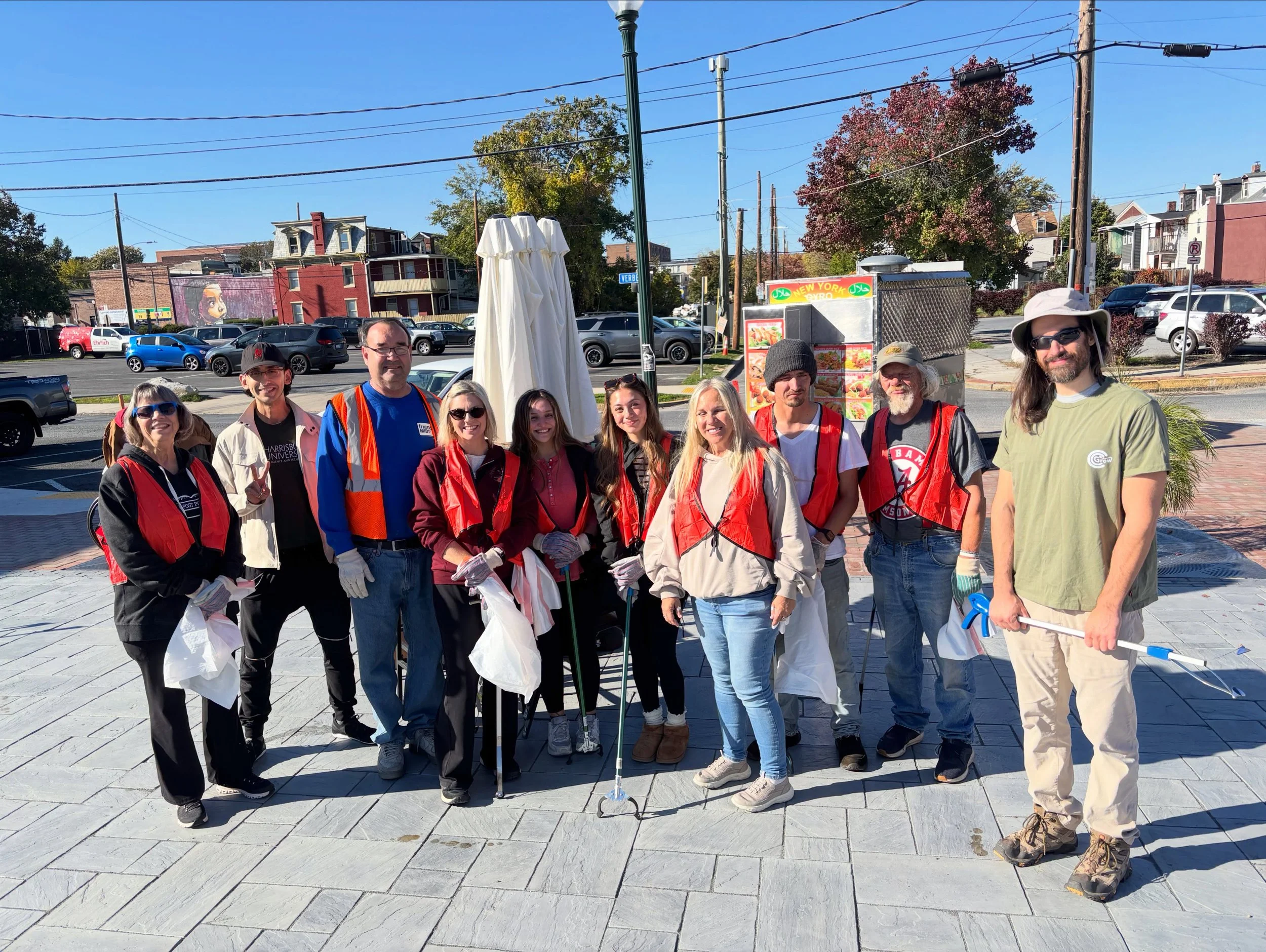 Thank you to those folks from @ccgrow717 and @friendsofmidtown who joined us for today&rsquo;s litter pickup in midtown #Harrisburg! We collected many bags of trash and recyclables, and enjoyed some time outdoors on a lovely fall day.