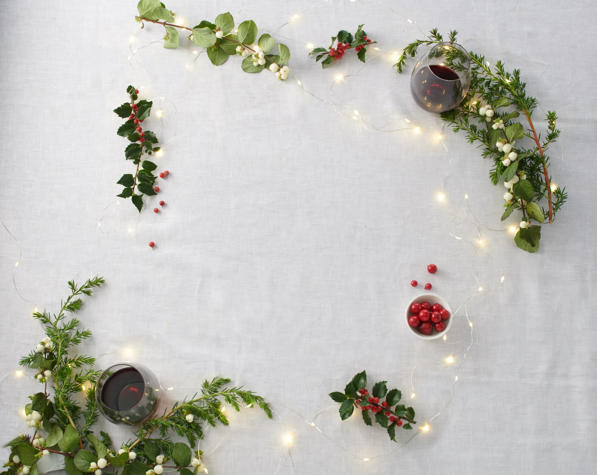 WSJ-Holiday-DownTable-Props_final 1.jpg