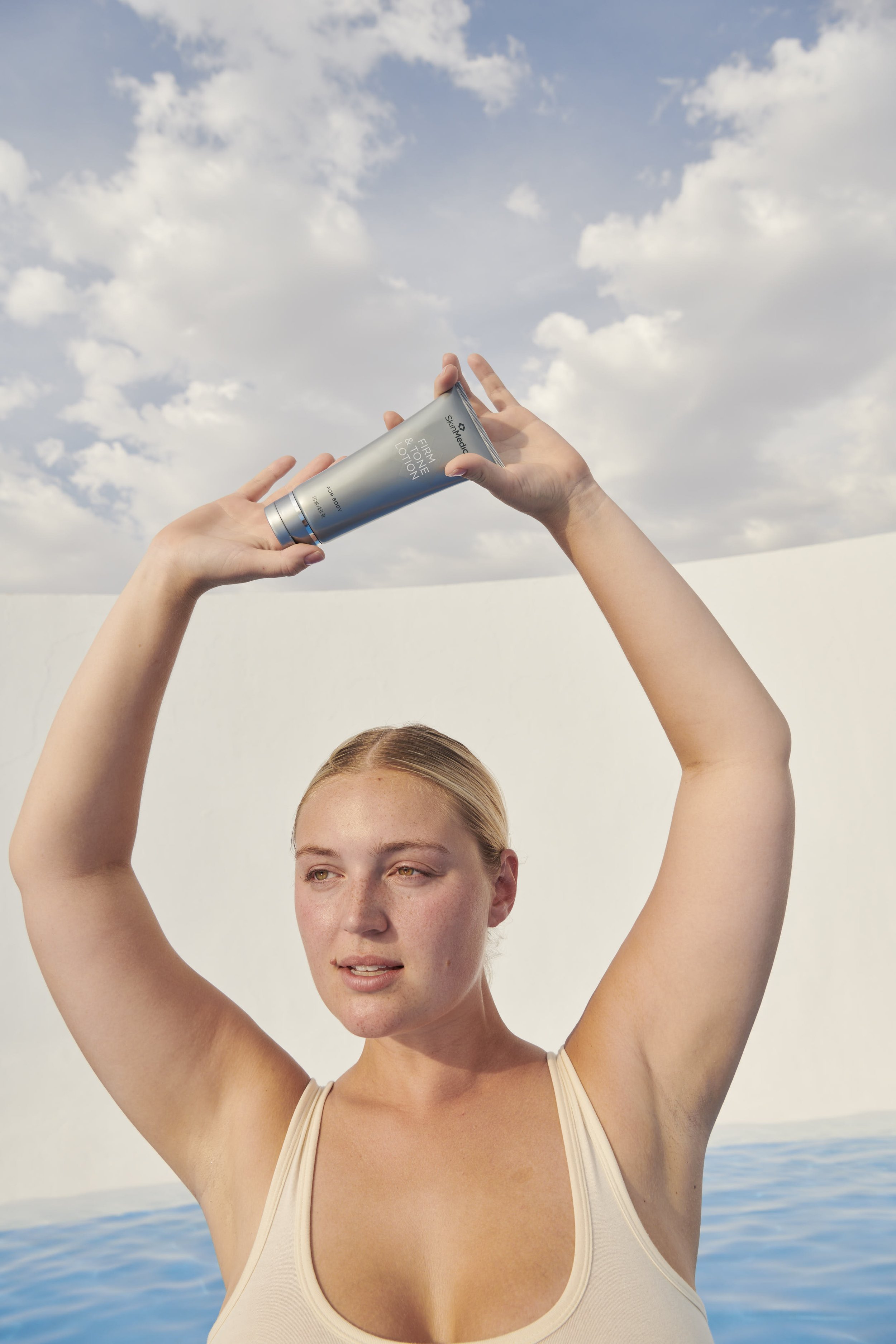 SKINMEDICA_Body_Beautiful_LE_Model_1906.jpg