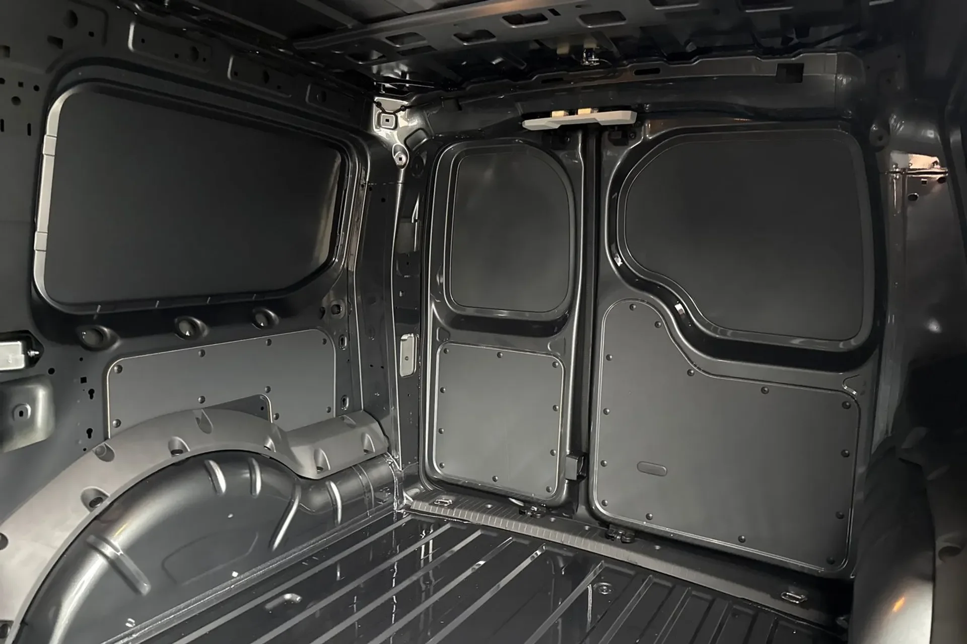 VW Caddy Maxi van interior | van for sale | Cornwall
