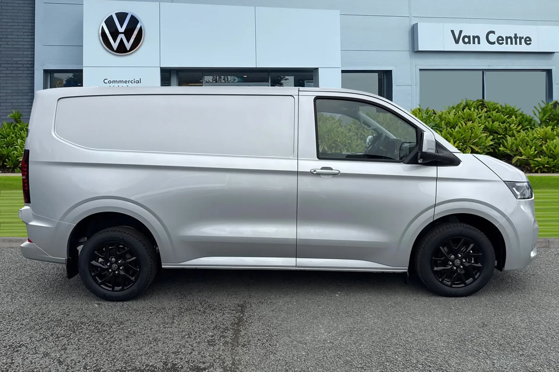 Side view of VW T7 4MOTION | Cornwall
