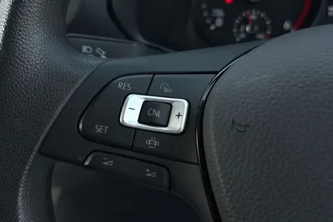 Multi function steering wheel on VW Crafter