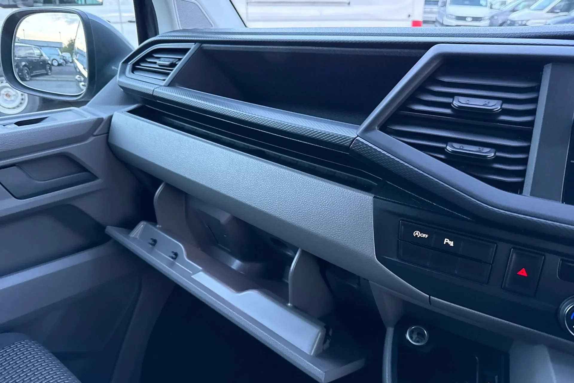 vw-transporter-dashboard.webp