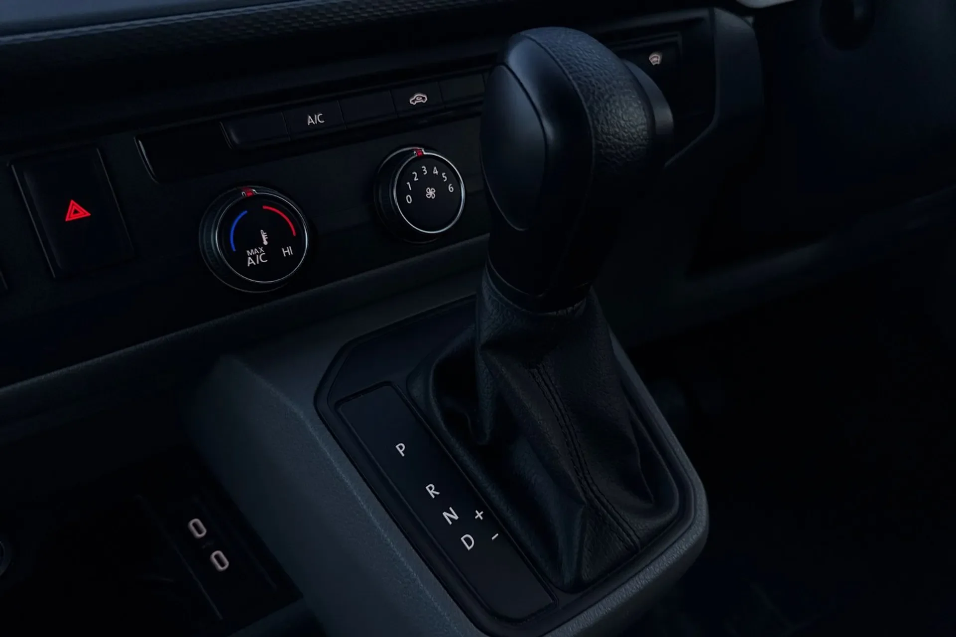 vw-transporter-automatic-transmission.webp