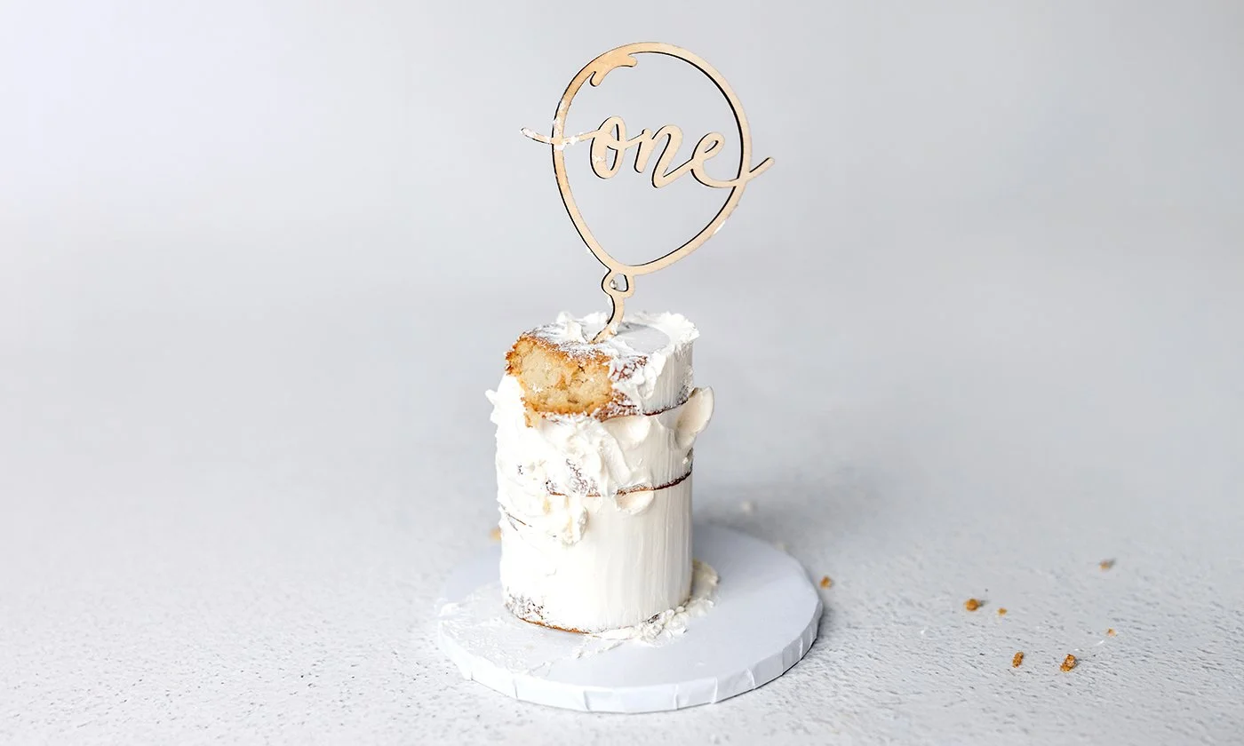 Celebrating One Sweet Year: What to Expect from a 1st Birthday Cake Smash Photo Session