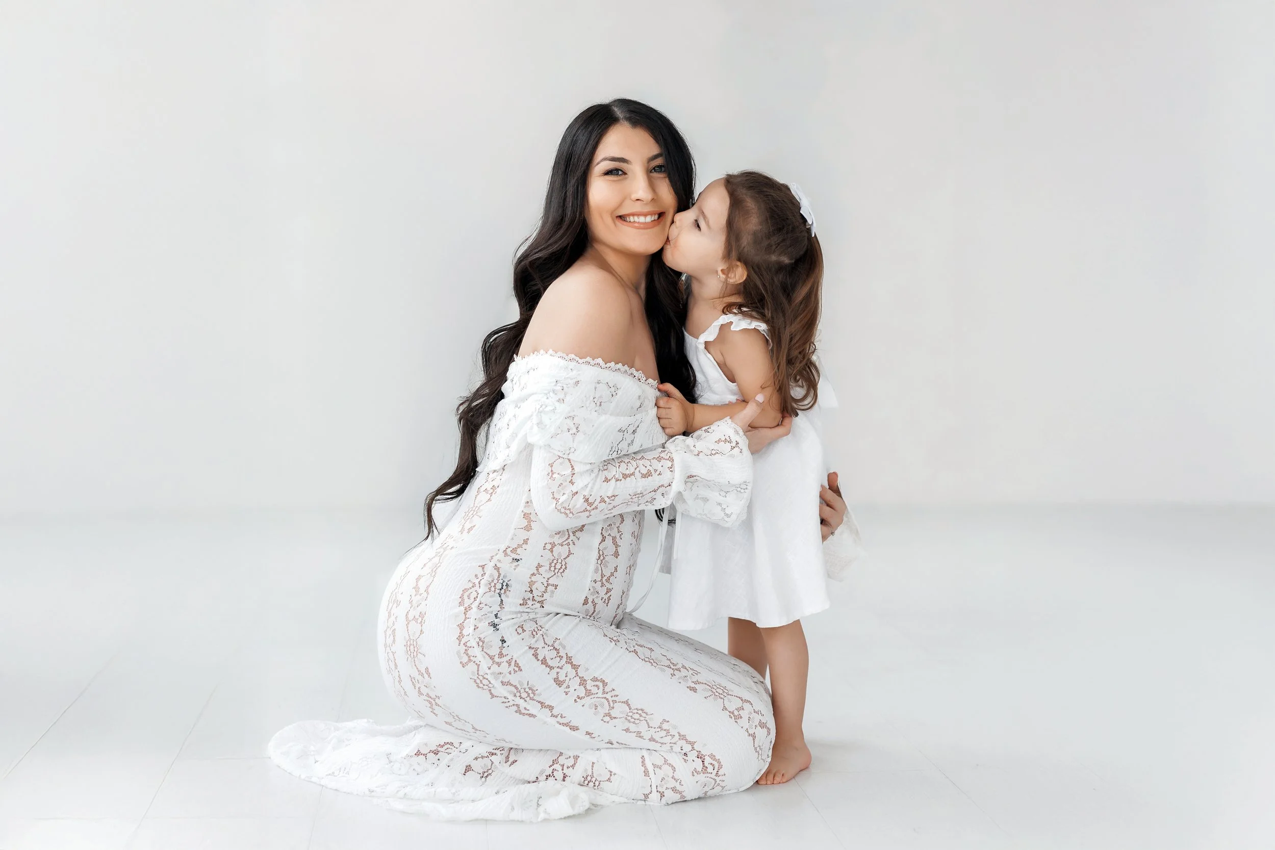 Maternity Photos With a Toddler: Capturing the Beginning of a New Chapter