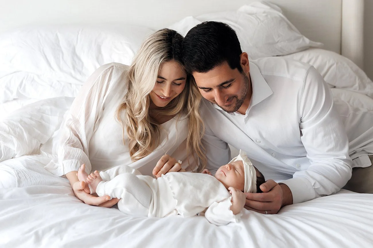 What Is a Lifestyle Newborn Photo Session and Why Should You Choose It?