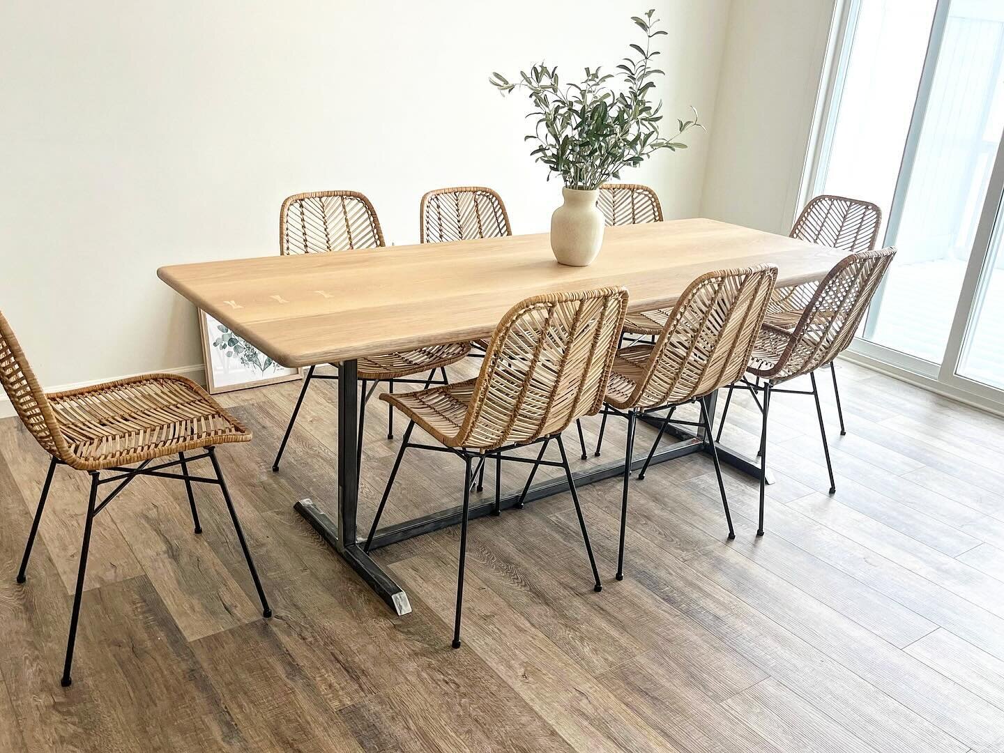 7&rsquo; White oak dinning table with raw steel base. Base design by @rebui1d who kindly allowed me to recreate it for this project! 

#modern #table #dinningtable #modernhome #home ##woodworking #maker #maryland #bethesdamd #potomacmd #dc #dmv #virg