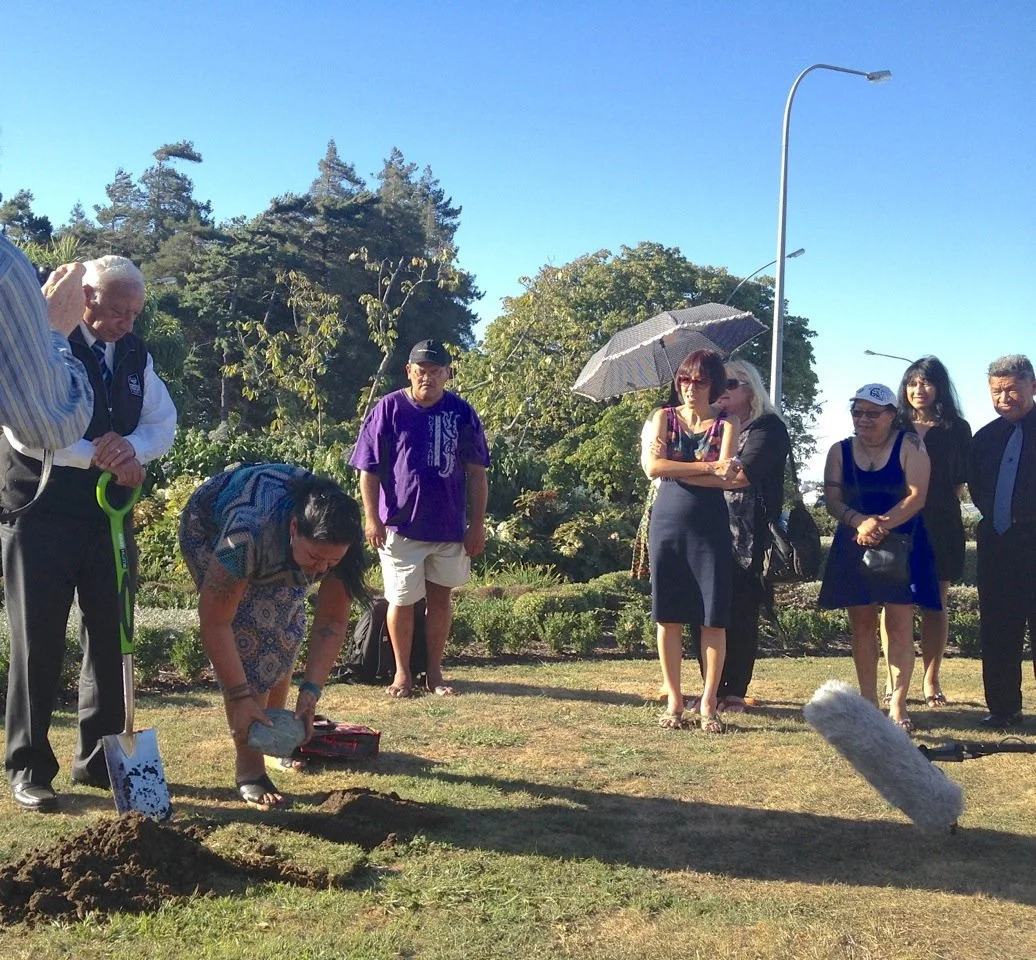 Kaumatua Kukupa Tirikatene (on left) breaking ground