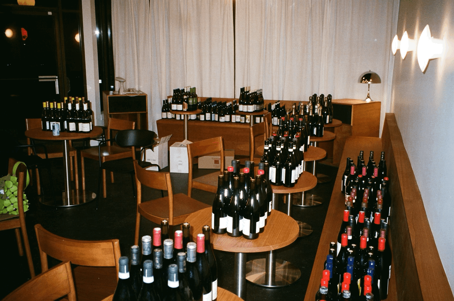 WINE SCHOOL: HOW TO TASTE WINE LIKE A PRO