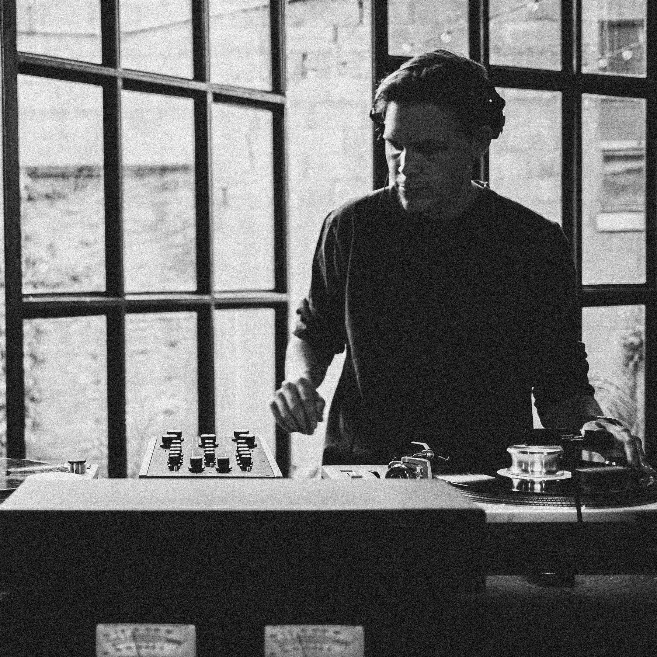 Guest Selector Series ft Mike Pifer