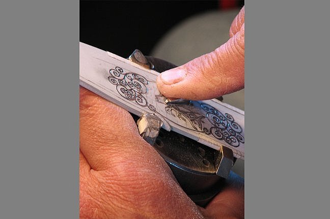 Chisel tip cutting steel