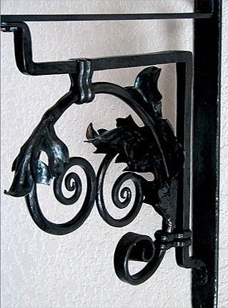 Traditional Stake Repousse' Leaves