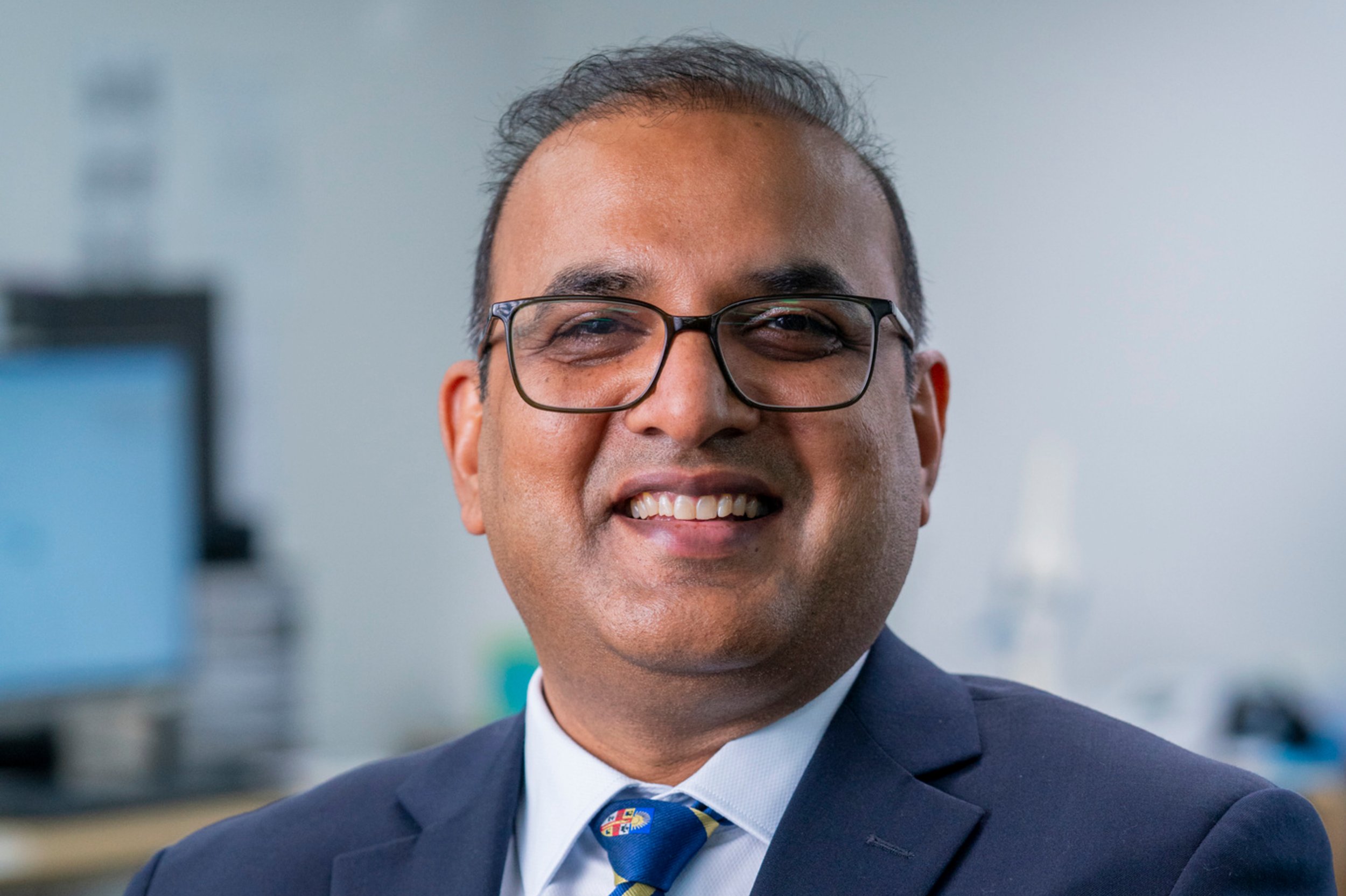 Dr Sheraz Anjum orthopaedic surgeon