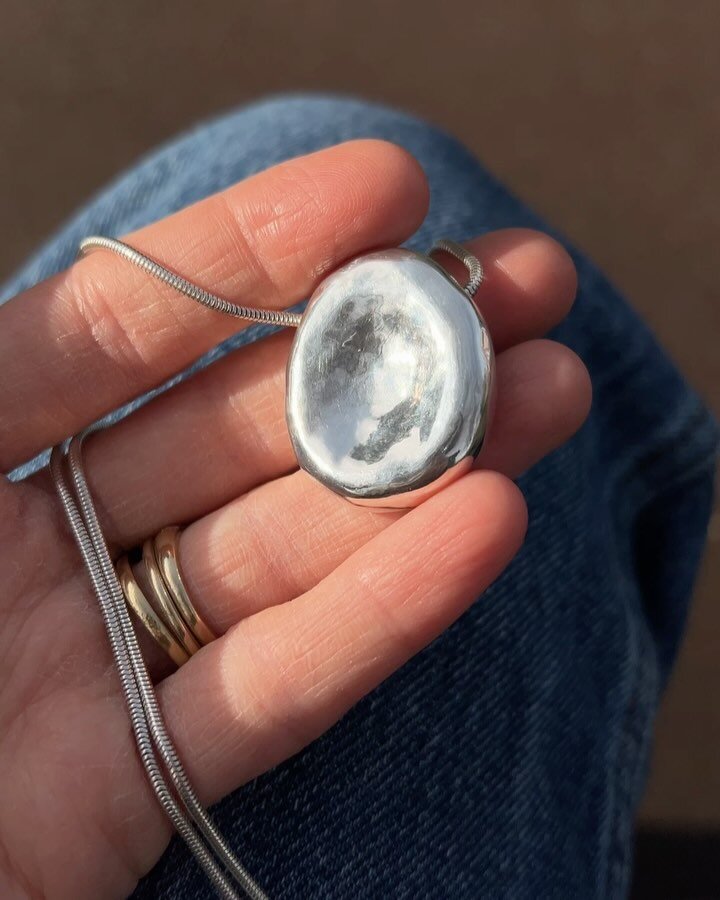 Ohh I like this one&hellip; a solid drop of sterling silver to play with 🌕✨