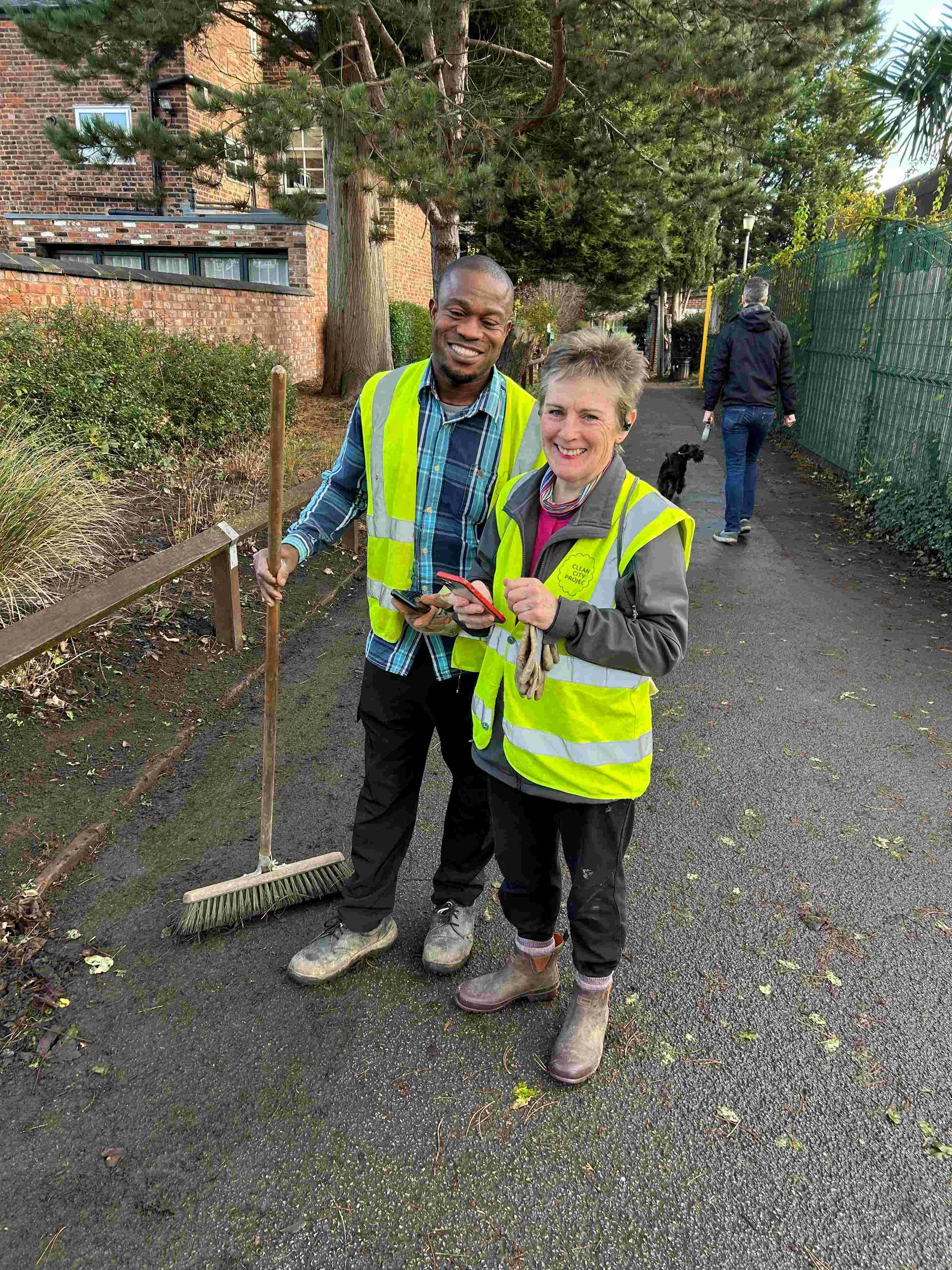 Volunteers Celebrate a Festive Finale to 2025 in Didsbury Park