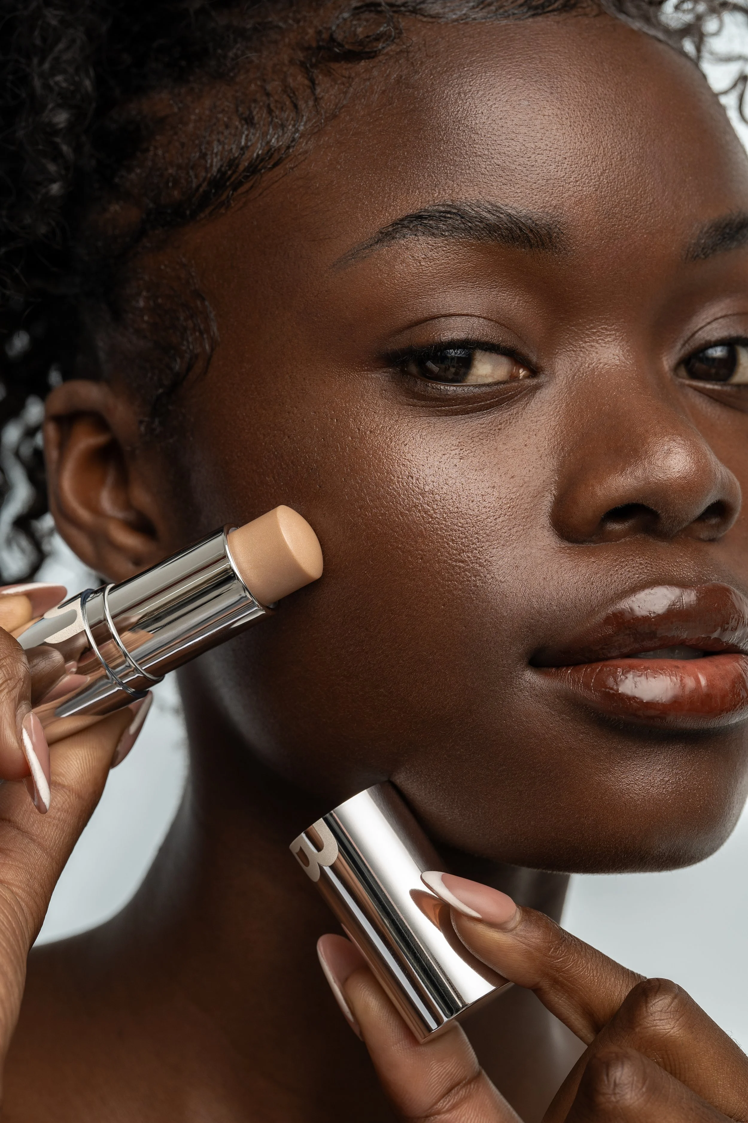 20260515_Swiitch_eComm_FaceGlaze_Anna_Product_0276 copy.jpg