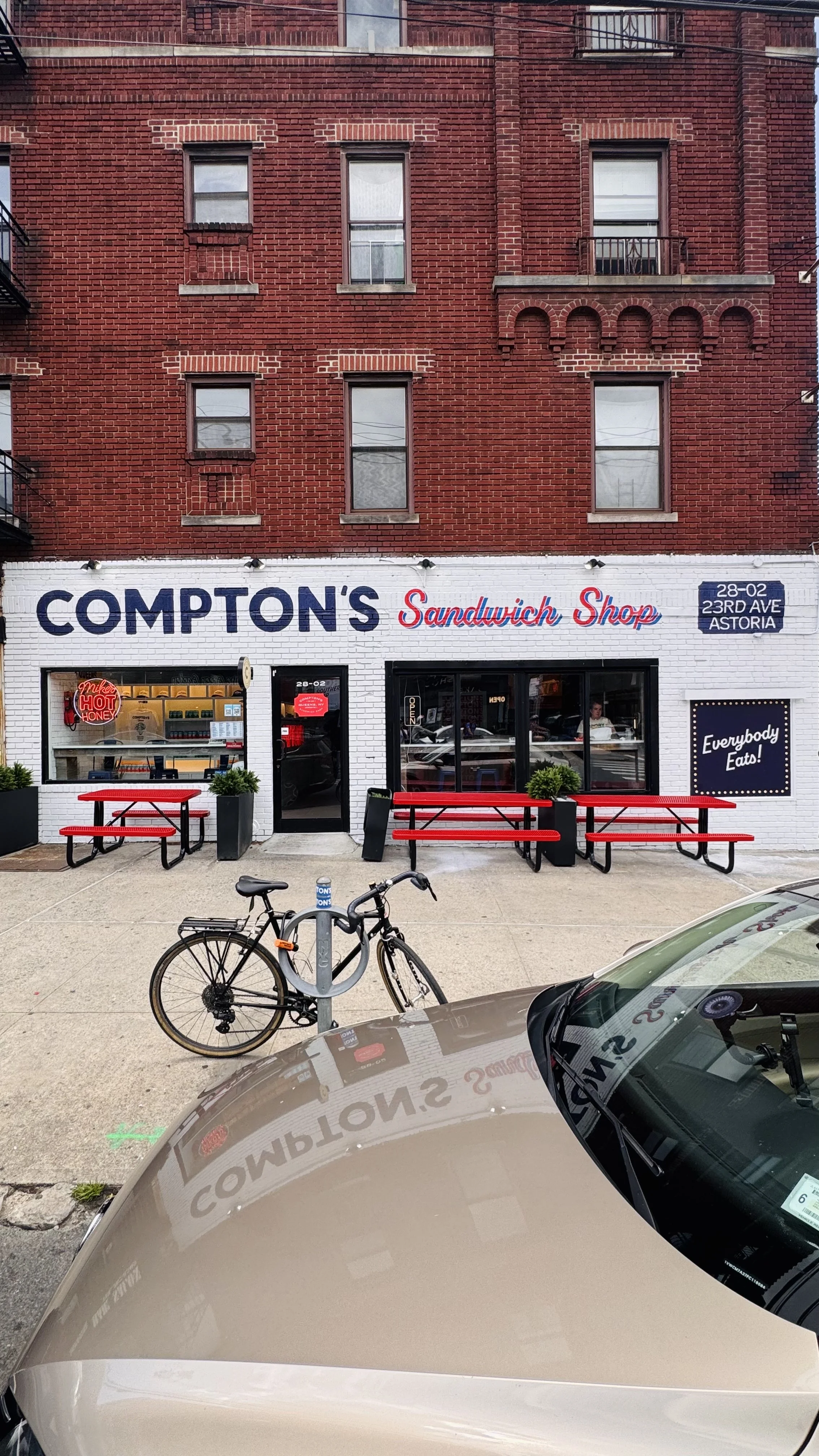 Compton's_10.jpg
