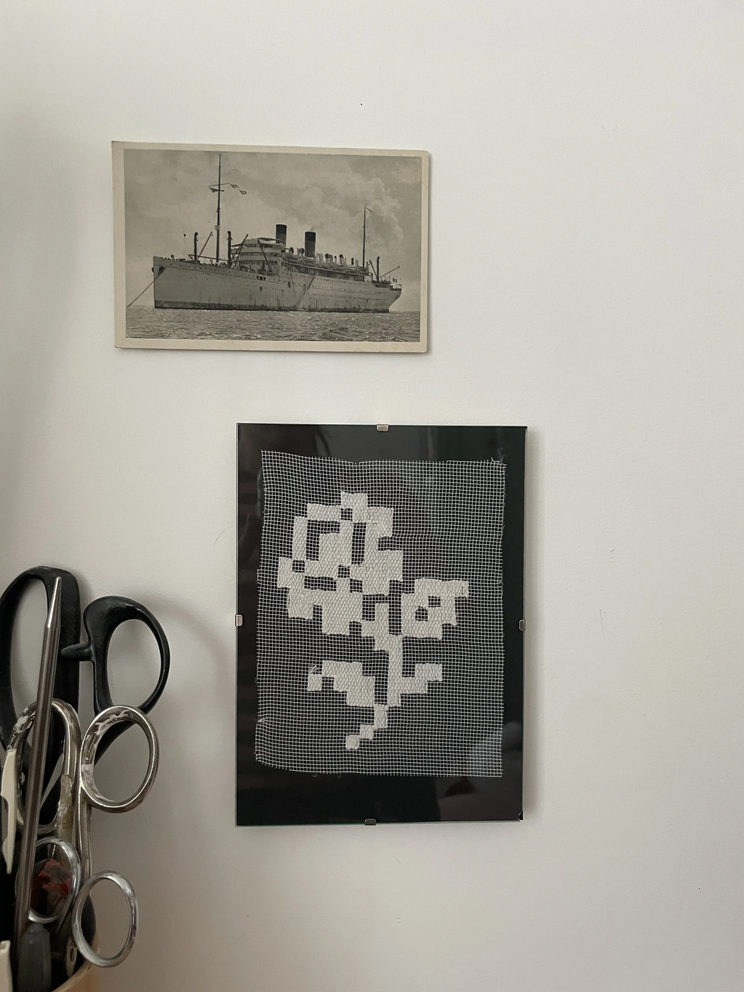 Framed embroidery - flower