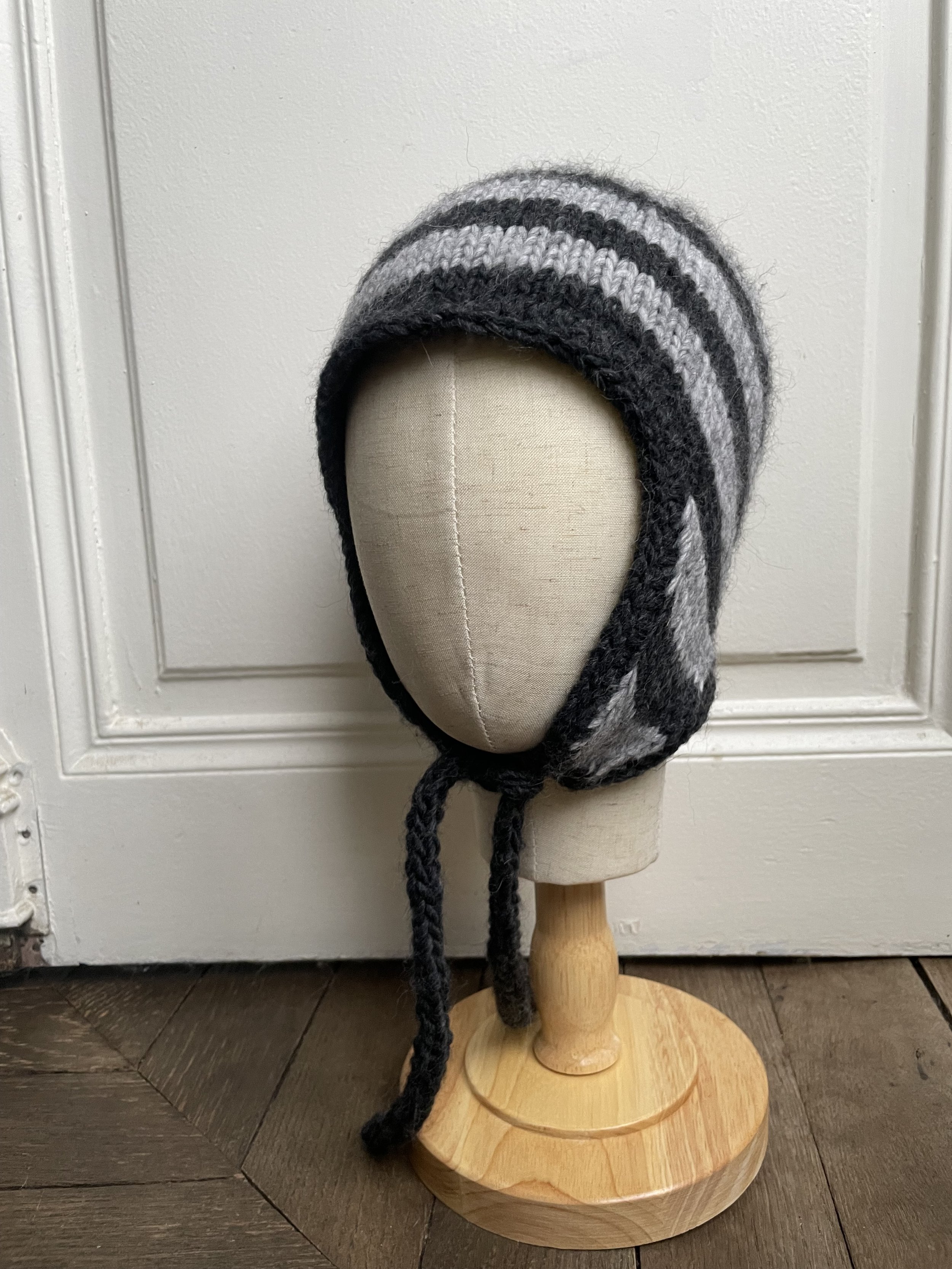 striped earflap-hat - dark