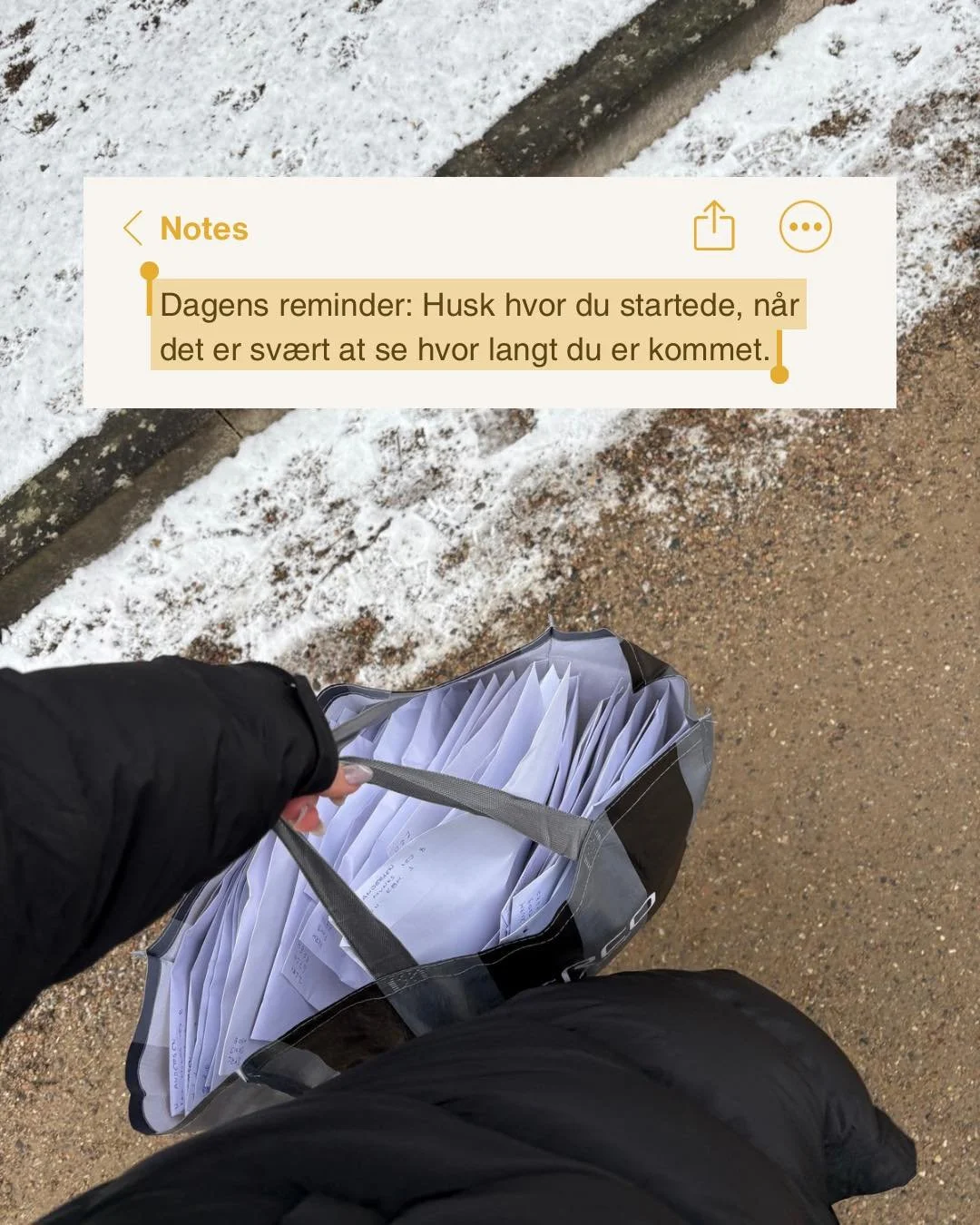 For 2 &aring;r siden gik jeg p&aring; posthuset i slutningen af hver m&aring;ned, med en lille pose i h&aring;nden, og en 30-40 rosetter. Da jeg faldt over det her billede i min kamerarulle, blev jeg mindet om pr&aelig;cis hvorfor vi startede, men en