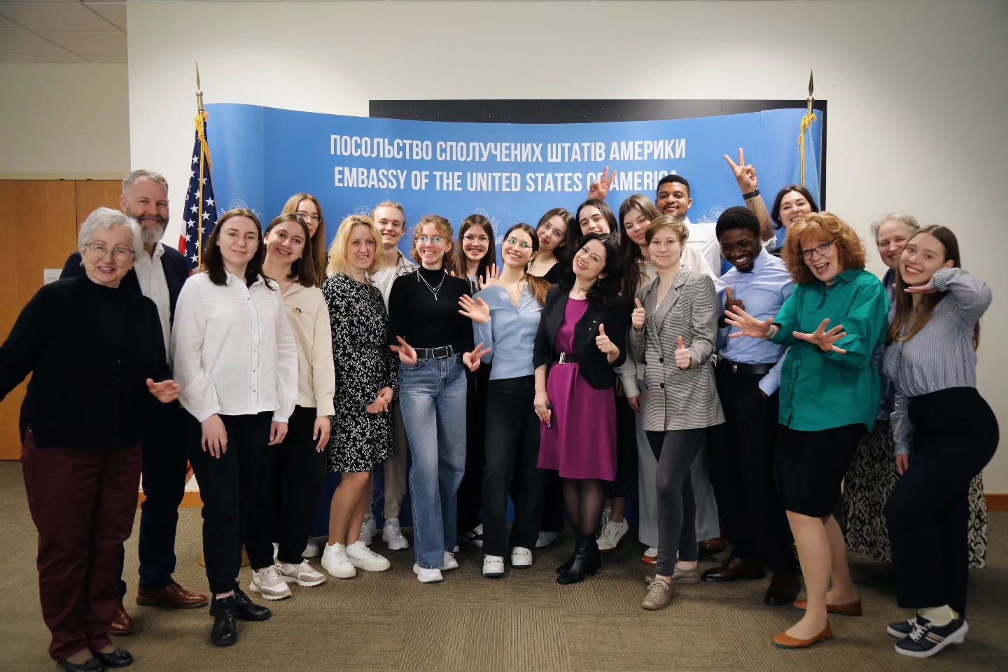Active, motivated and ready to make changes in their communities 🌟 

Last week AHK had the pleasure to host a two-day visit for the Community Leadership Program participants. Young leaders from Kyiv, Chernihiv, Poltava, Kharkiv, Uzhhorod, Zhytomyr, 