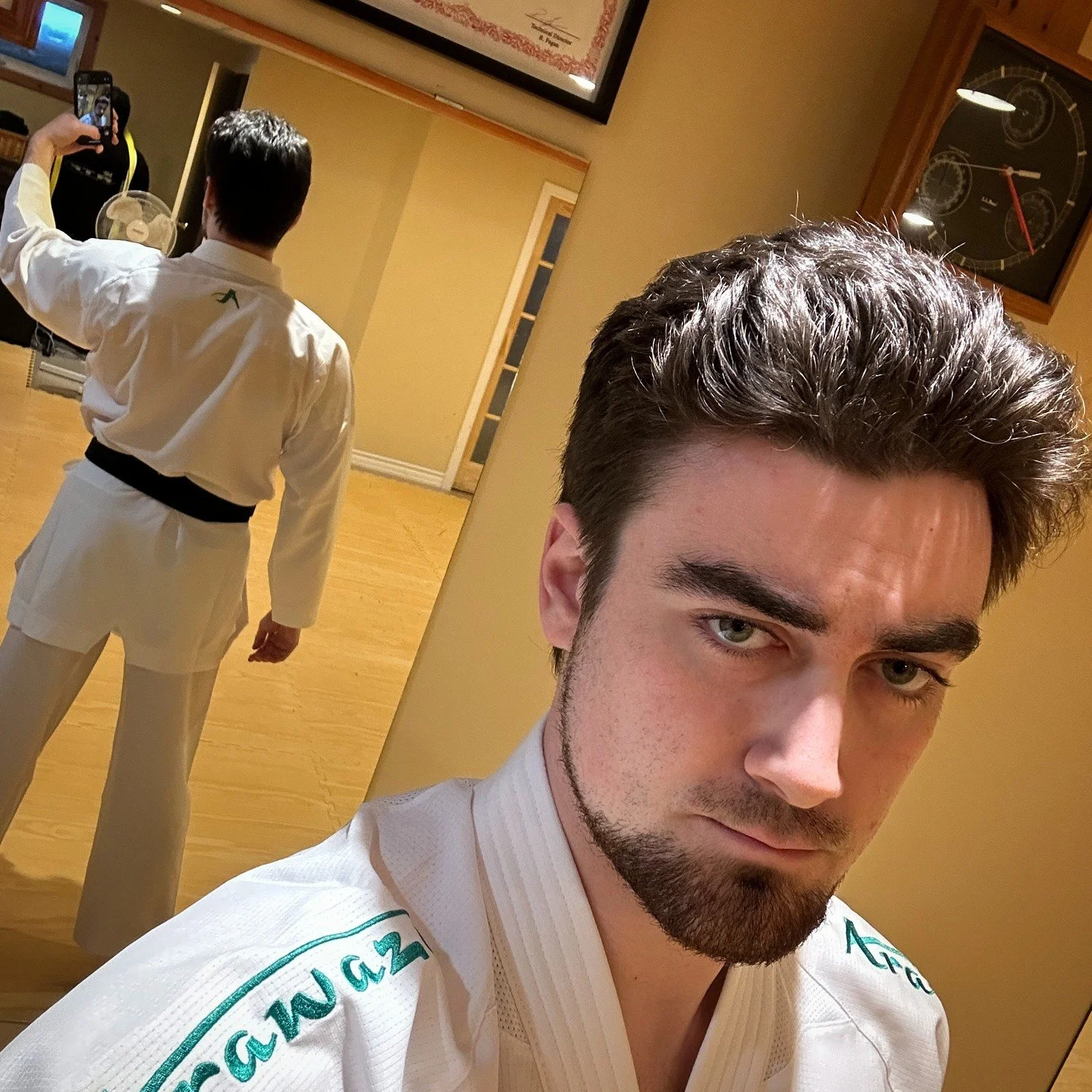 After 20 years of wearing a heavyweight gi, I got a lightweight fit... for travel reasons.
For something weighing roughly a third of my usual gi, it surprisingly doesn't feel all too cheap. It's well-designed, breathable, tough enough, and packs dow