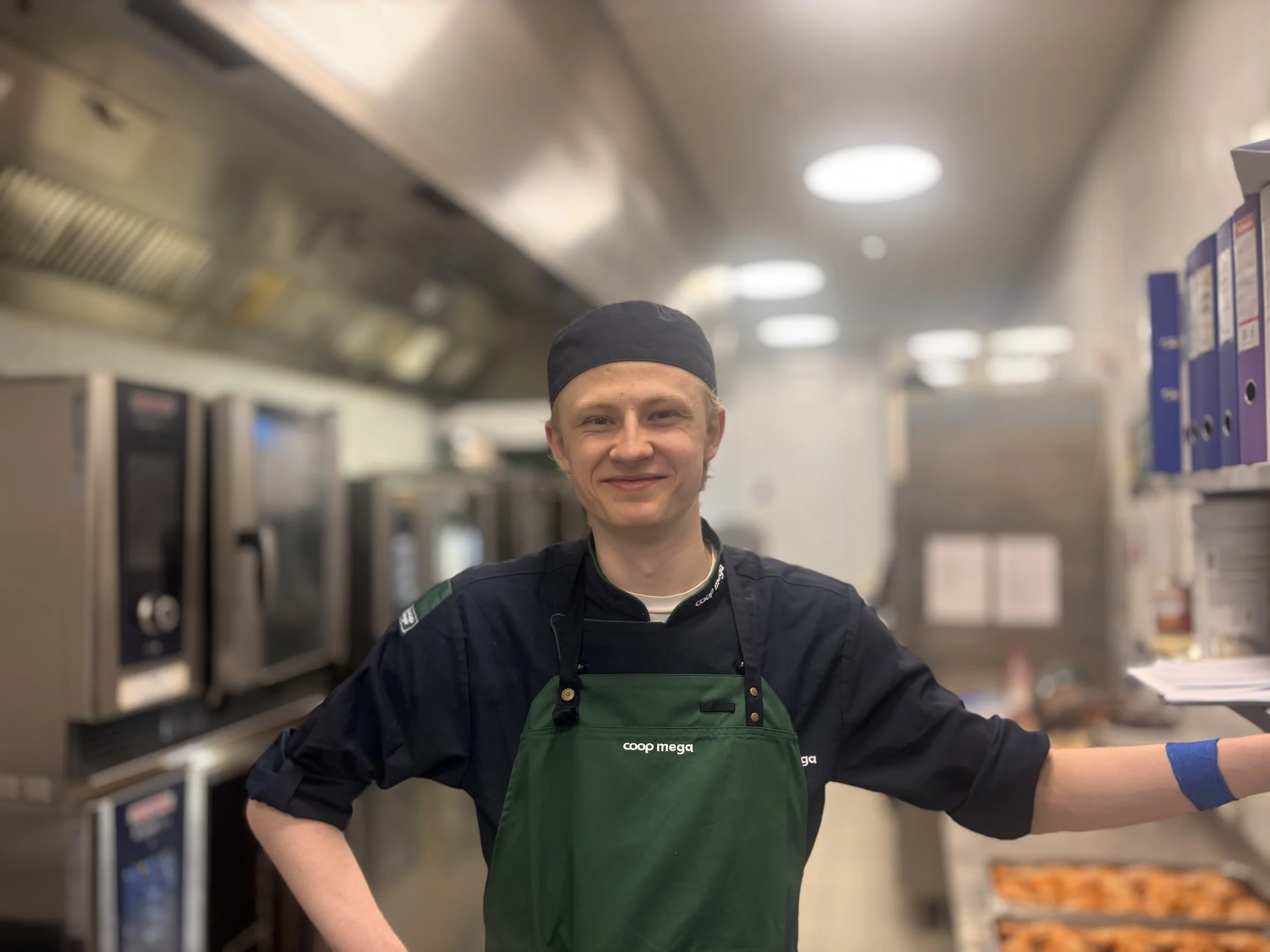 Jens-gratulerer med fagbrev i ferskvarehandlerfaget!