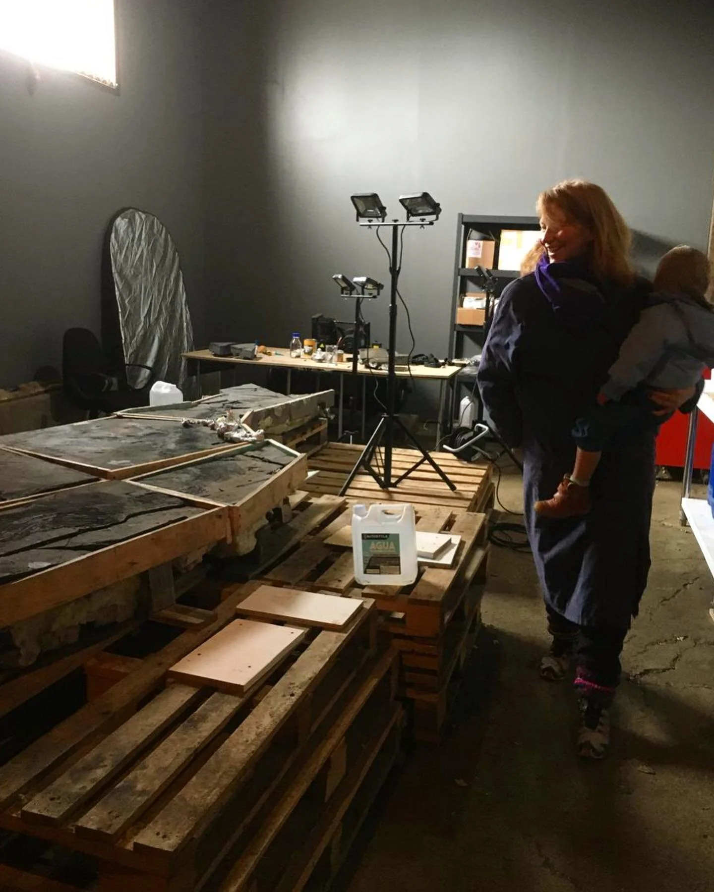 Stepping out of the shadows and back into life a year ago catapulted by this photo sent to me from Aymara, an artist member of @mhnrioseco_oficial.

My child and I are walking next to an Ichthyosaurus fossil found in the glacier Tyndall in Torres del