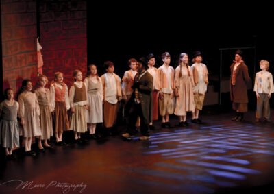 054_20190925_Oliver-Dress-Rehearsal_MLM1067_Web_Res-400x283.jpg