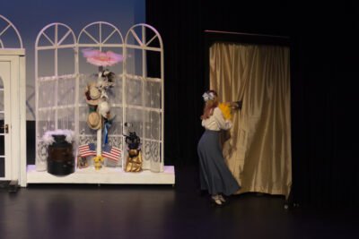 0435_20190605_Hello-Dolly-400x267.jpg