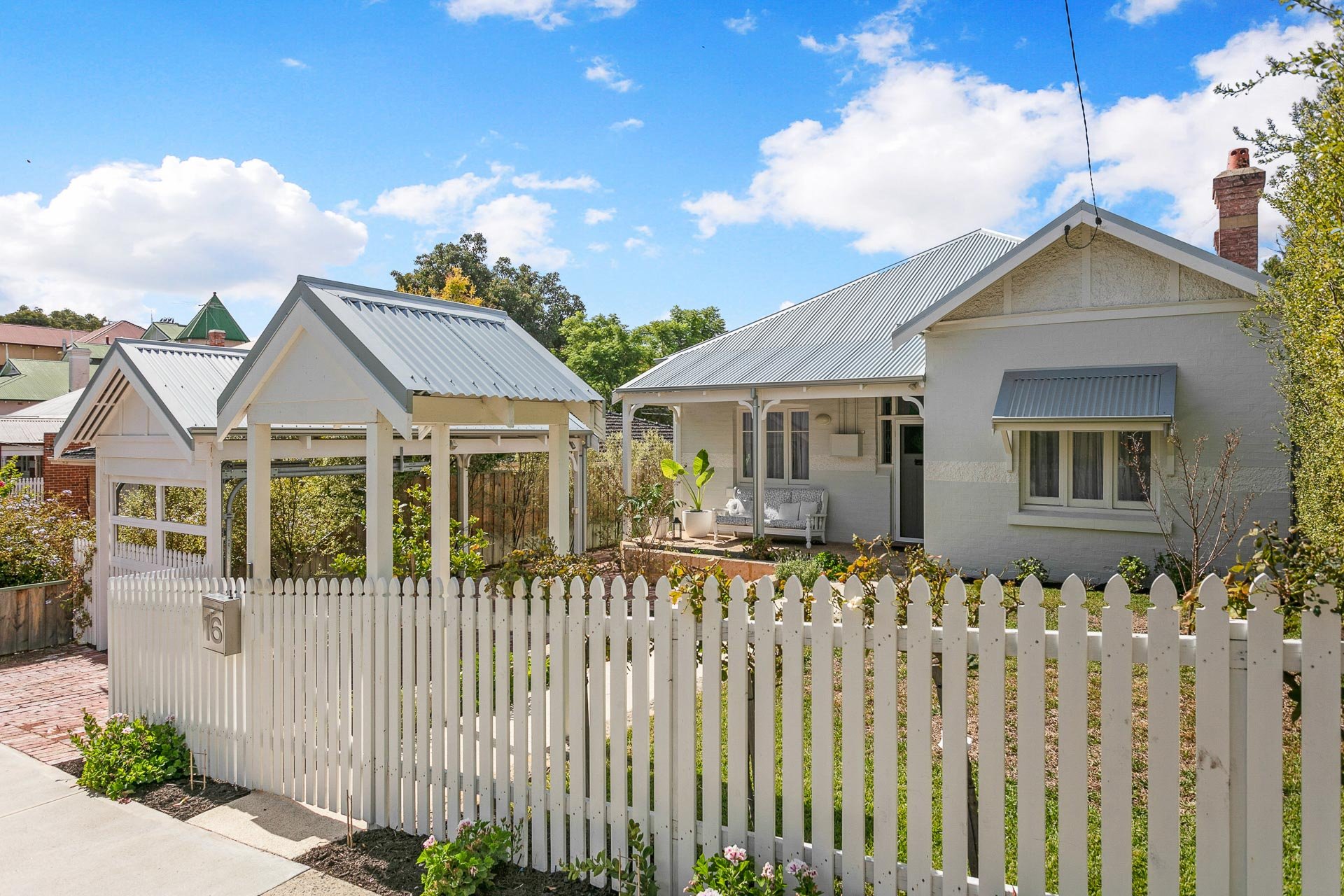 WEB 16 Fifth Avenue Mount Lawley 37.jpg