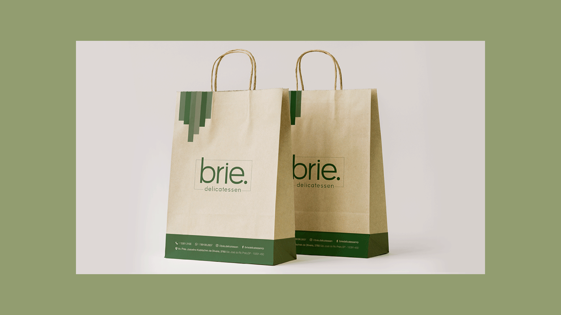 As sacolas da Brie Delicatessen foram desenvolvidas em papel reciclável, seguindo o conceito de sustentabilidade da marca