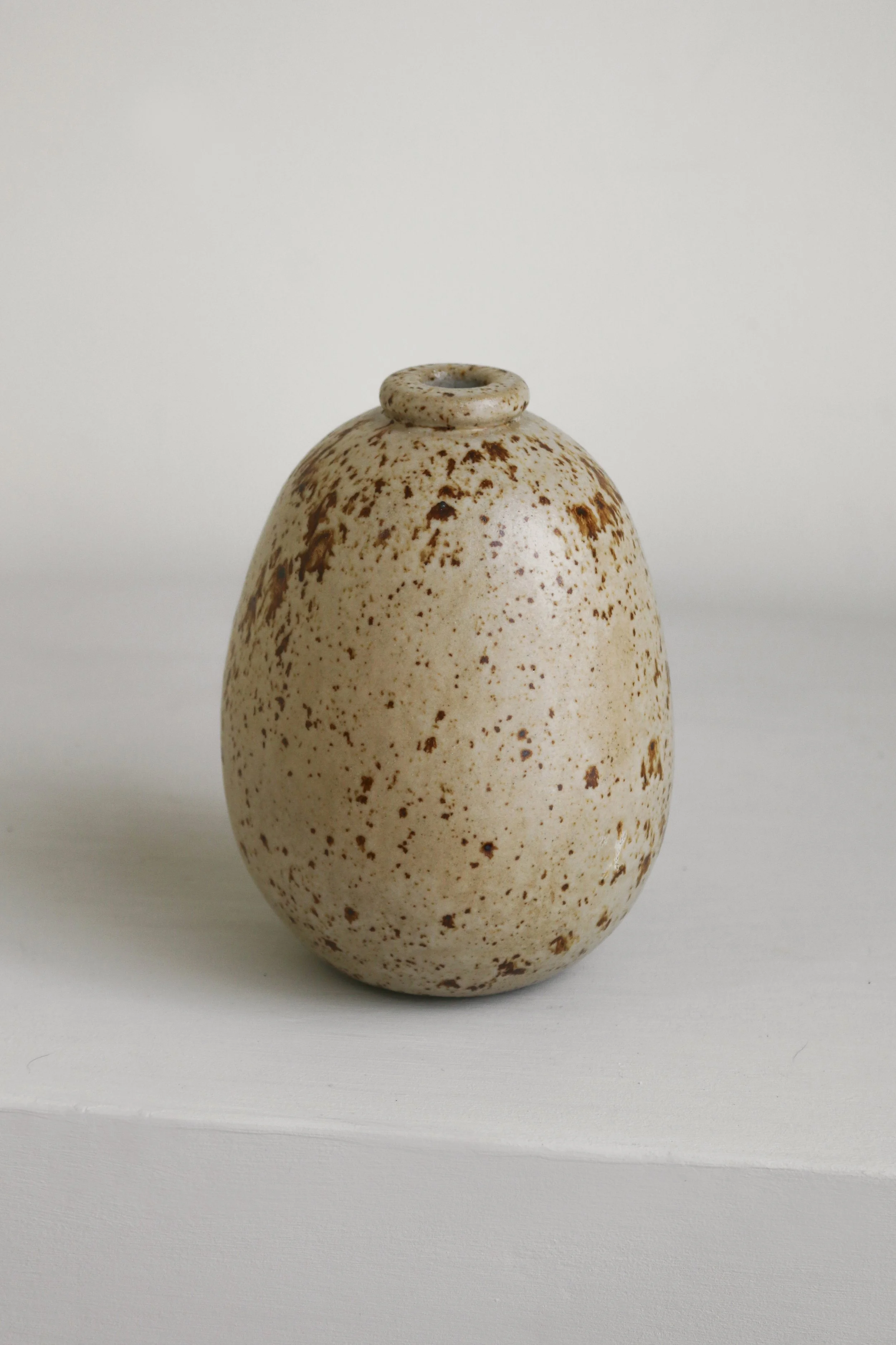 Ovoid Egg Studio Pottery Vase (2 of 1).jpg